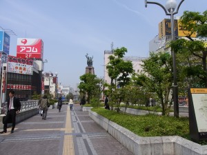 西側モニュメント