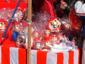 初市のダルマ 初市のダルマ